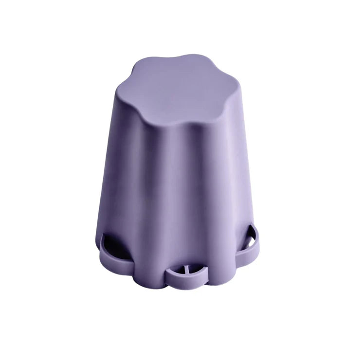 Medivita Cepillo de Silicona para Cuidado Facial en color púrpura, ideal para limpieza suave de la piel.