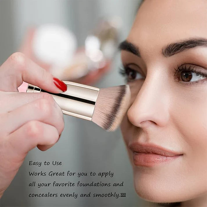 Medivita Brocha de Maquillaje de Precisión en uso, aplicando maquillaje en un rostro con acabados suaves.